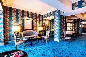 Hôtel de Berri Champs-Élysées, a Luxury Collection Hotel