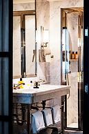 Hôtel de Berri Champs-Élysées, a Luxury Collection Hotel