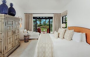 Esperanza, Auberge Collection