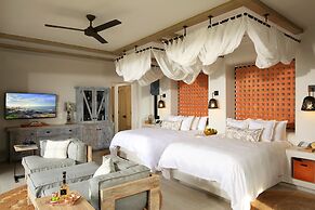 Esperanza, Auberge Collection