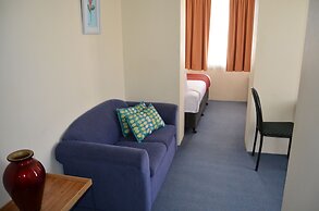 Devere Hotel