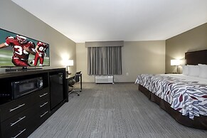 Red Roof Inn & Suites Newburgh – Stewart Airport/ West Point