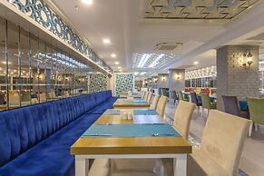 Best Western Plus Khan Hotel