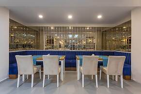 Best Western Plus Khan Hotel