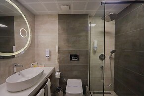 Best Western Plus Khan Hotel