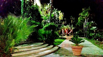 Hotel Akrabello