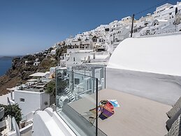 On The Rocks Hotel
