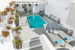 On The Rocks Hotel