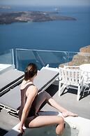 On The Rocks Hotel