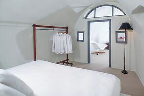 On The Rocks Hotel
