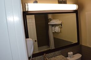 Econo Lodge Inn & Suites