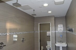 Econo Lodge Inn & Suites