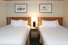 Econo Lodge Inn & Suites