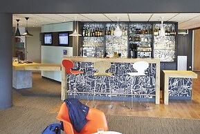 ibis Auray