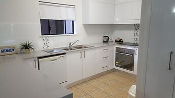 Nautilus Holiday Apartments