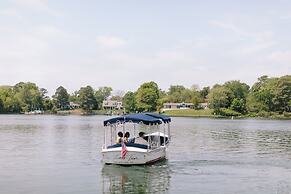 The Tides Inn