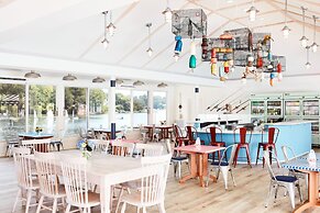The Tides Inn