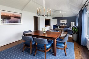 The Tides Inn