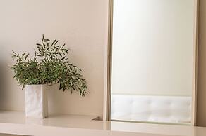 Ino Hotel & Suites