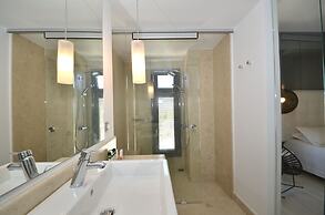 Ino Hotel & Suites