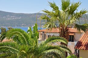 Ino Hotel & Suites