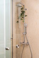 Ino Hotel & Suites