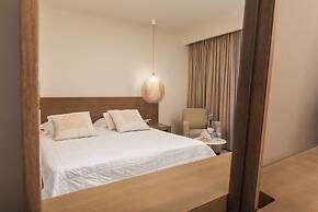 Ino Hotel & Suites