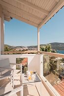 Ino Hotel & Suites