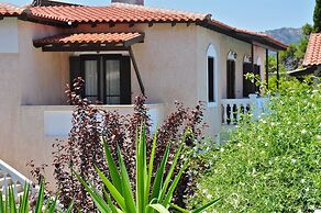 Ino Hotel & Suites