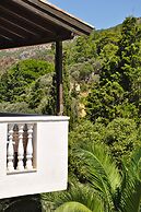 Ino Hotel & Suites