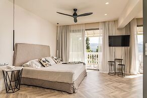 Ino Hotel & Suites