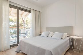 Ino Hotel & Suites