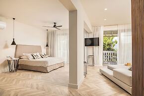 Ino Hotel & Suites