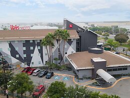 ibis Monterrey Aeropuerto