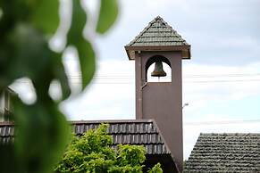 Bell Tower Inn