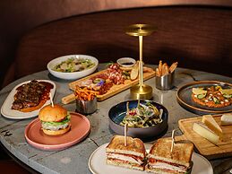 Sofitel Montreal Golden Mile