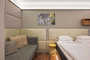 Comfort Hotel Xpress Helsinki Airport Terminal
