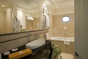 Villa Athena Resort