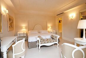 Villa Athena Resort