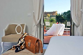 Villa Athena Resort