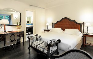 Villa Athena Resort