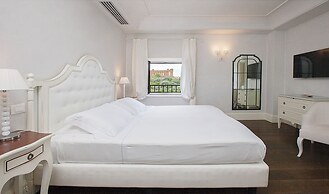 Villa Athena Resort