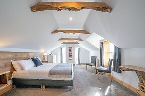 The Oak Tree Inn