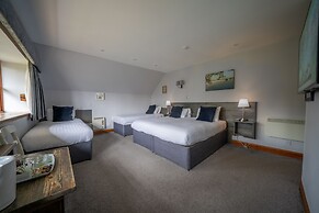The Oak Tree Inn