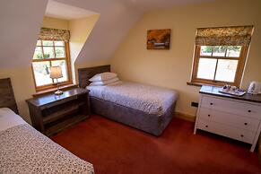 The Oak Tree Inn