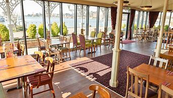 Wherry Hotel