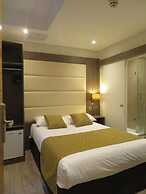 Glendale Hyde Park Hotel