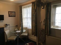 Hadleigh Hotel