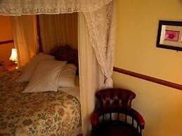 Chequers Inn Hotel