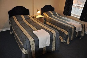 Carlton Hotel